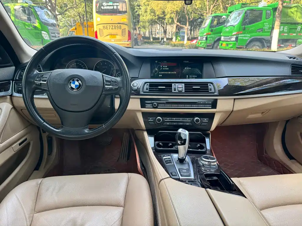 BMW BMW 5 Series 2013 525Li Luxury Model 2013 - thumbnail 9