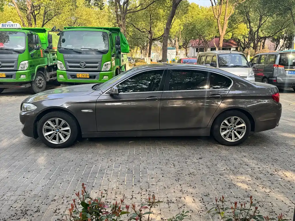 BMW BMW 5 Series 2013 525Li Luxury Model 2013 - thumbnail 12