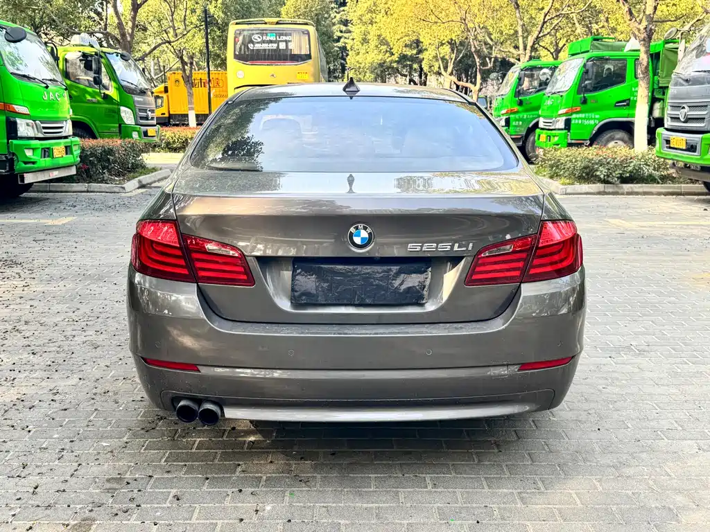 BMW BMW 5 Series 2013 525Li Luxury Model 2013 - thumbnail 14