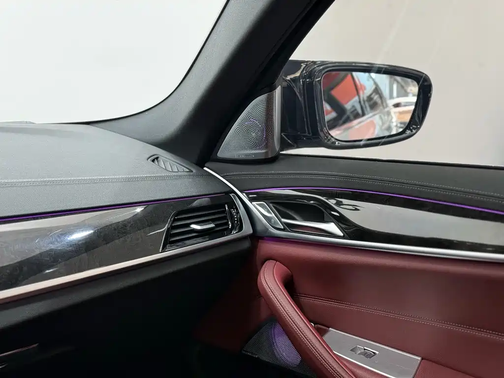BMW BMW 5 Series 2022 525Li M Sport Package 2022 - thumbnail 10