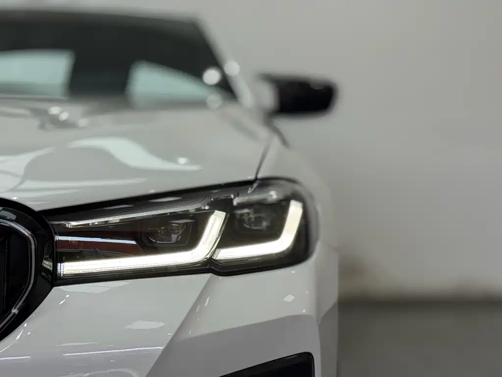 BMW BMW 5 Series 2022 525Li M Sport Package 2022 - thumbnail 13