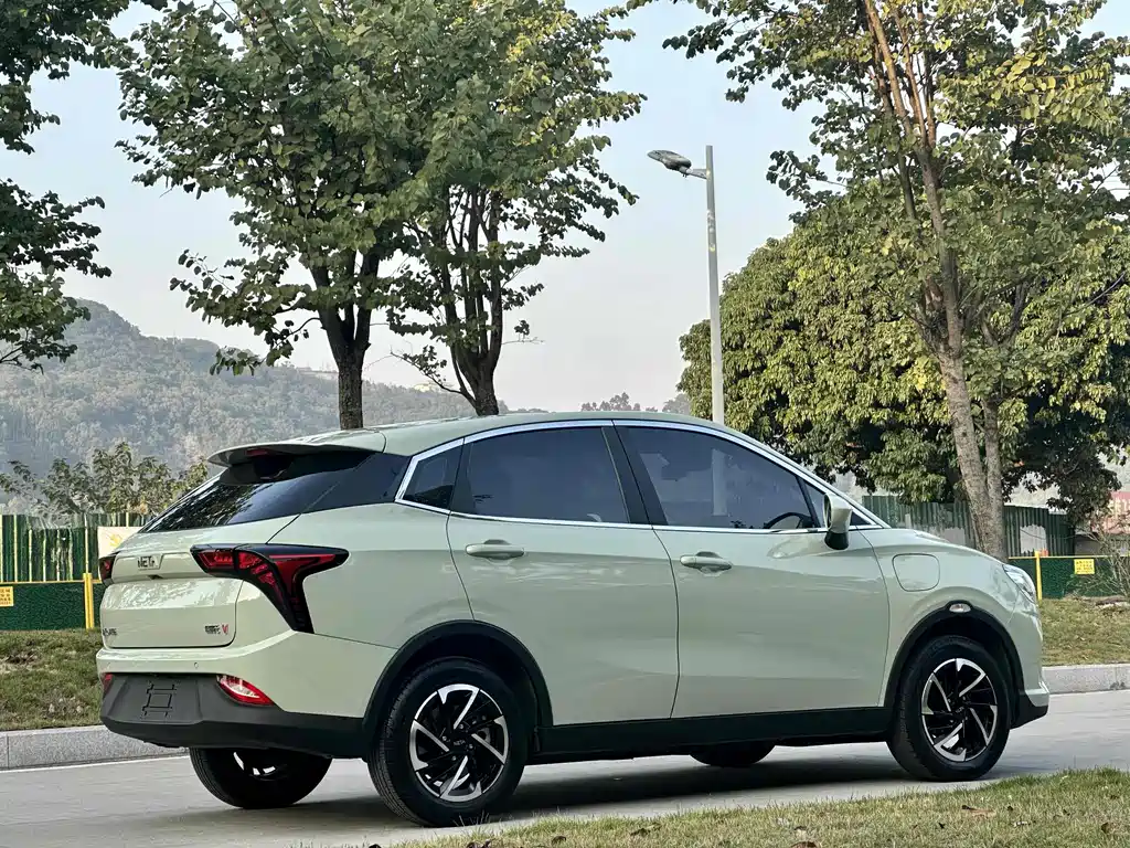 Neta Auto Neta V 2021 Long Range Entertainment Edition 2022 - thumbnail 4