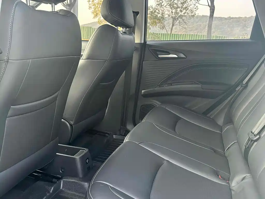 Neta Auto Neta V 2021 Long Range Entertainment Edition 2022 - thumbnail 7