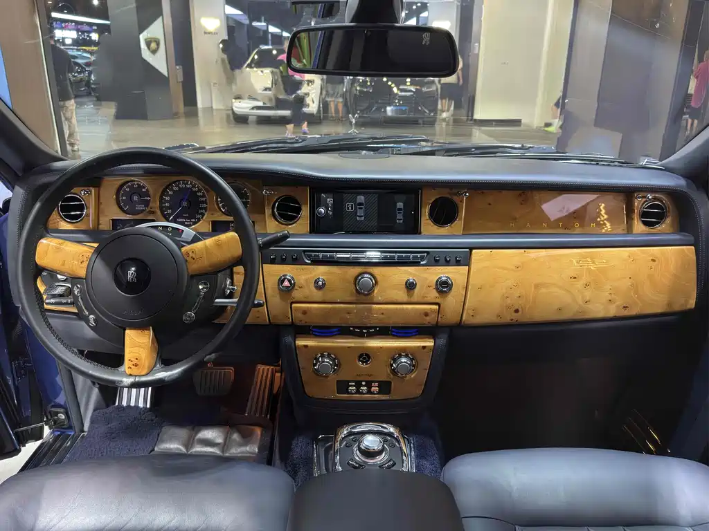 Rolls-Royce Phantom 2013 6.7L Extended Wheelbase EWB 2012 - thumbnail 19