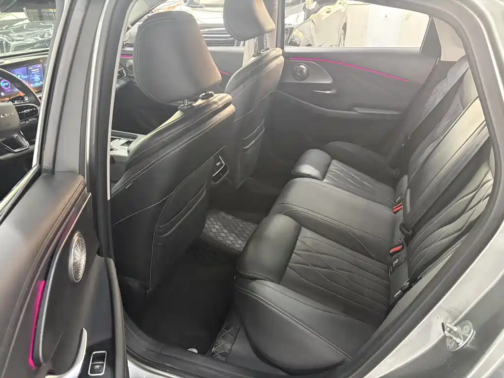 Chery Arrizo 8 2023 1.6T DCT Shang 2024 - thumbnail 4