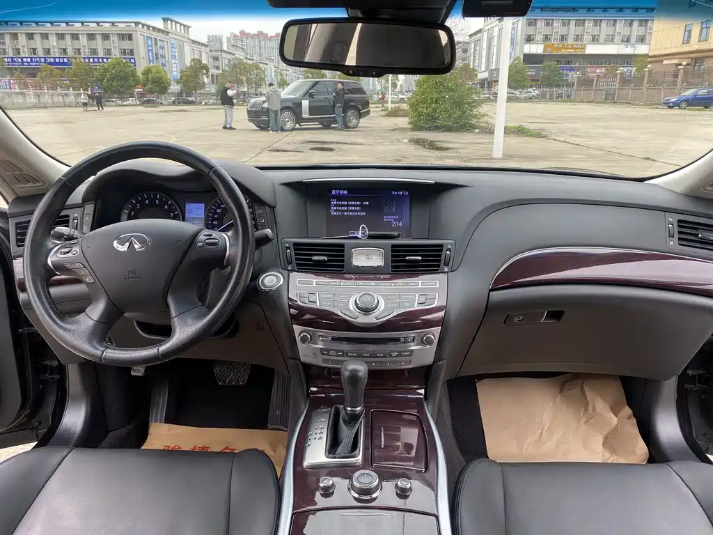 Infiniti Infiniti Q70 2017 Q70L 2.5L Premium Edition 2018 - thumbnail 4