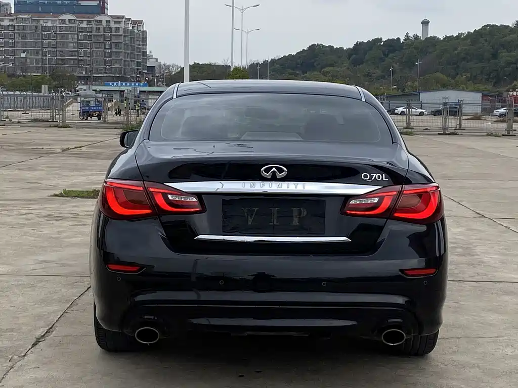 Infiniti Infiniti Q70 2017 Q70L 2.5L Premium Edition 2018 - thumbnail 9