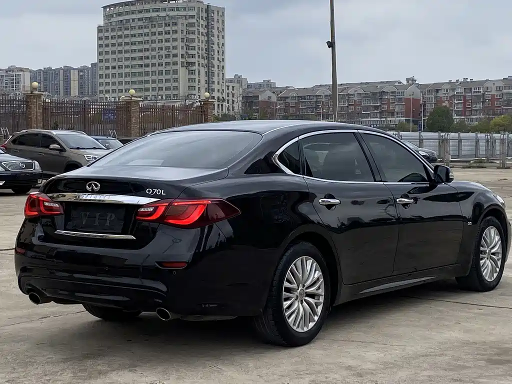 Infiniti Infiniti Q70 2017 Q70L 2.5L Premium Edition 2018 - thumbnail 10