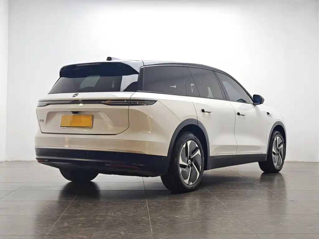 NIO NIO ES8 2023 75kWh 2023 - thumbnail 3
