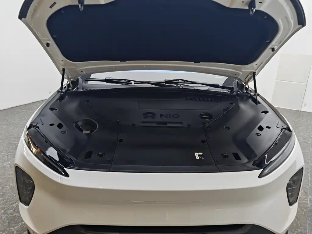 NIO NIO ES8 2023 75kWh 2023 - thumbnail 13