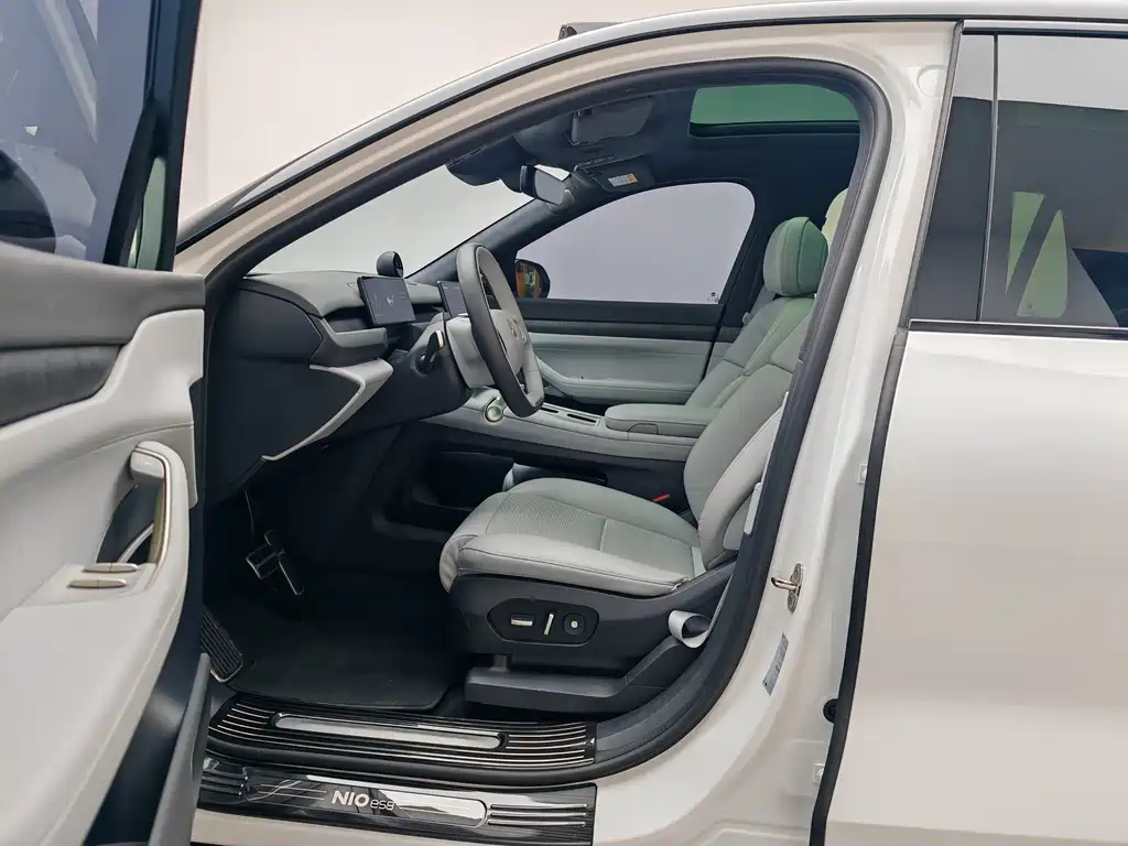 NIO NIO ES8 2023 75kWh 2023 - thumbnail 14
