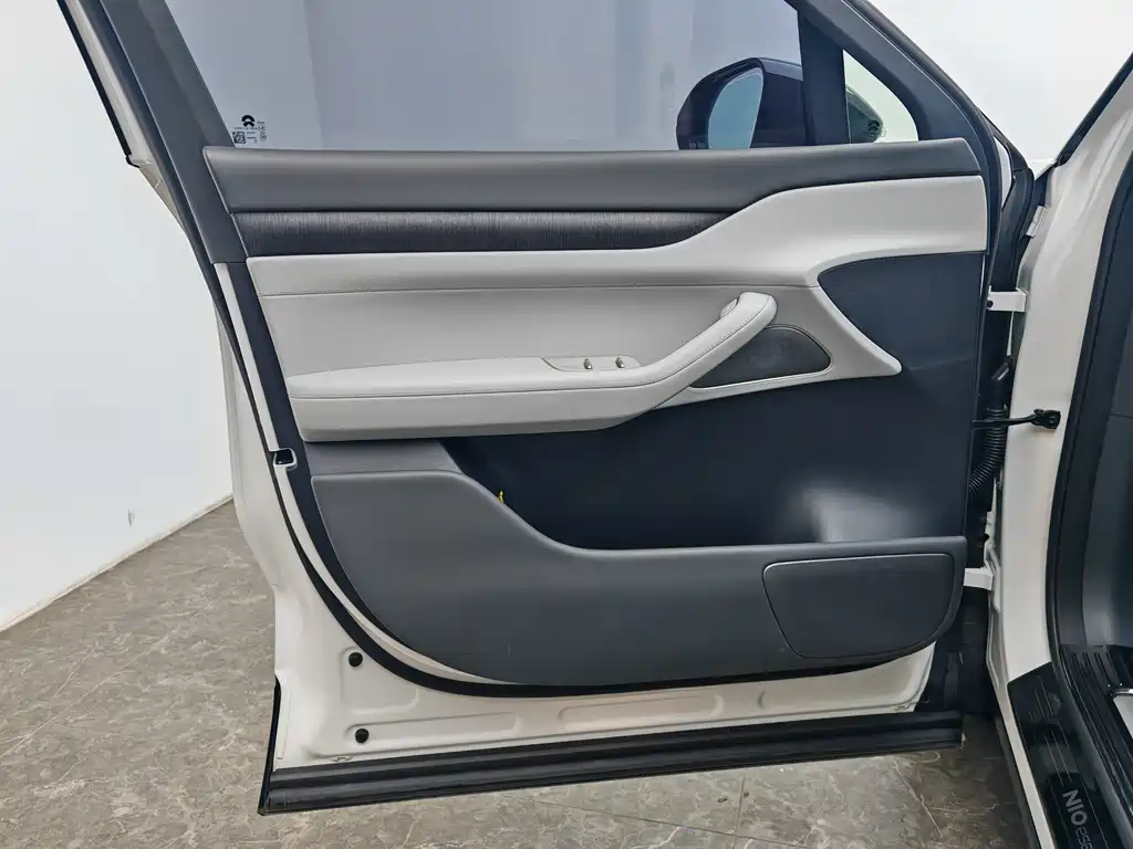 NIO NIO ES8 2023 75kWh 2023 - thumbnail 20