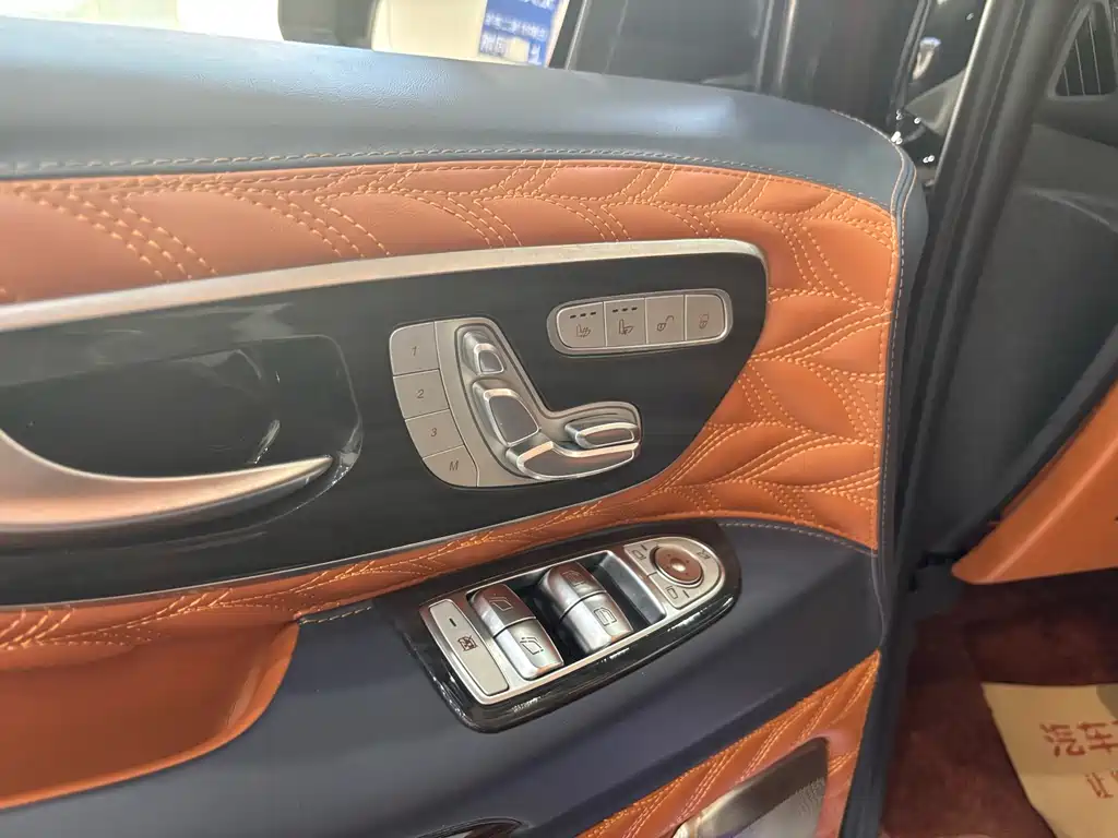 Mercedes-Benz Vito 2021 2.0T Business Edition 7-seater 2022 - thumbnail 9