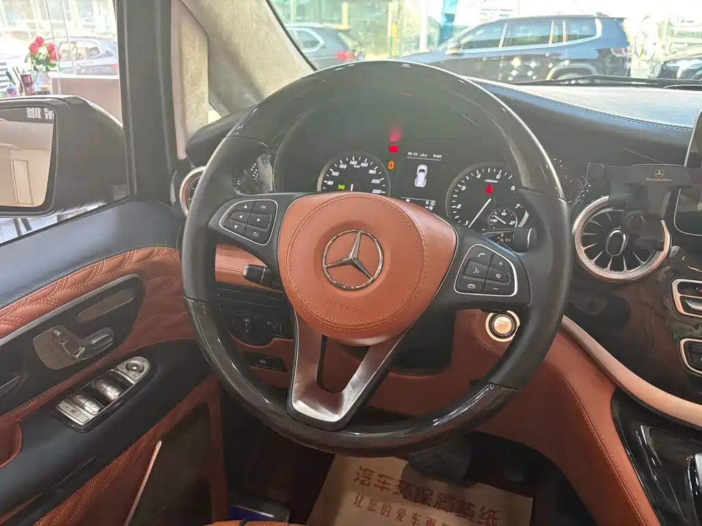 Mercedes-Benz Vito 2021 2.0T Business Edition 7-seater 2022 - thumbnail 10