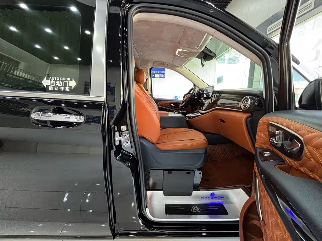 Mercedes-Benz Vito 2021 2.0T Business Edition 7-seater 2022 - thumbnail 14