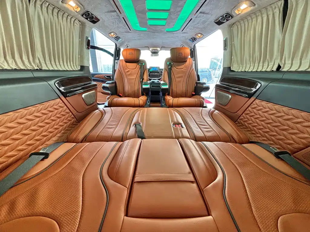 Mercedes-Benz Vito 2021 2.0T Business Edition 7-seater 2022 - thumbnail 24