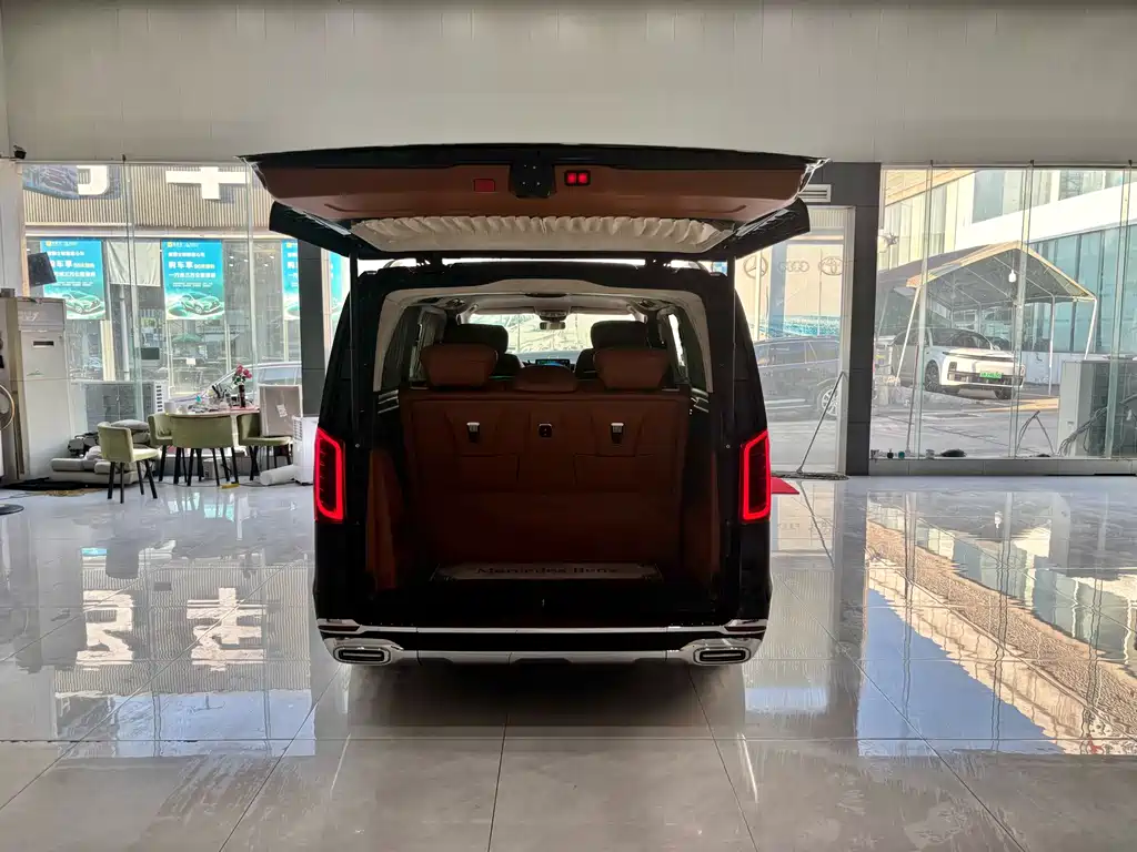 Mercedes-Benz Vito 2021 2.0T Business Edition 7-seater 2022 - thumbnail 26