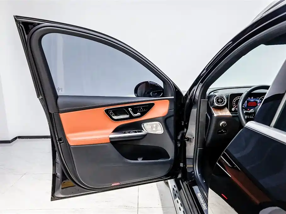 Mercedes-Benz Mercedes-Benz GLC 2024 Facelift GLC 300 L 4MATIC Dynamic Model 5-Seat 2024 - thumbnail 8