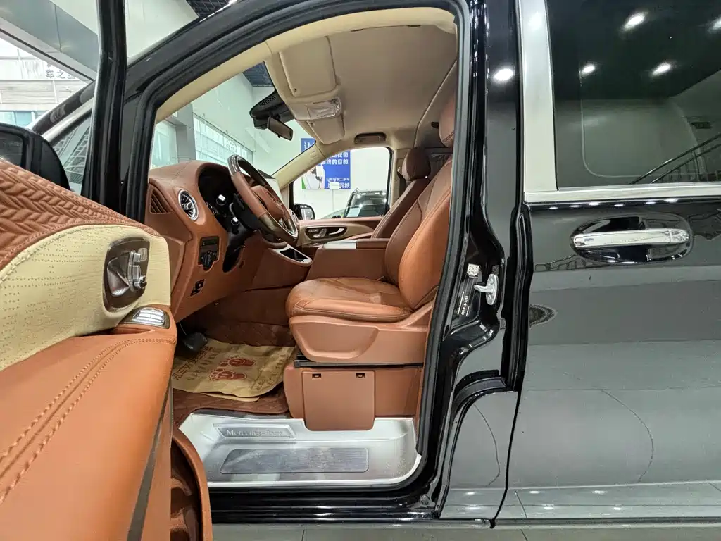 Mercedes-Benz Vito 2021 2.0T Business Edition 7-seater 2022 - thumbnail 7