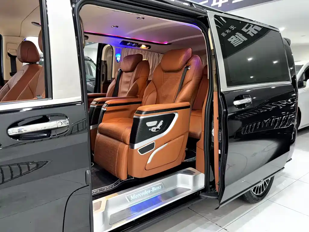 Mercedes-Benz Vito 2021 2.0T Business Edition 7-seater 2022 - thumbnail 14