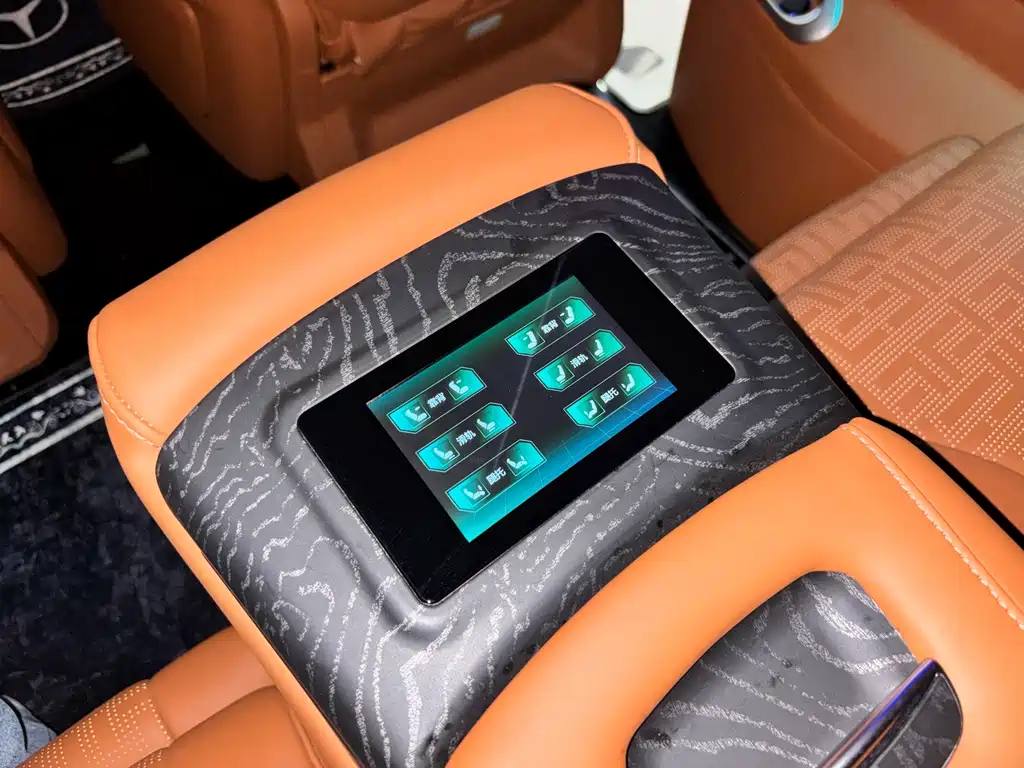 Mercedes-Benz Vito 2021 2.0T Business Edition 7-seater 2022 - thumbnail 18