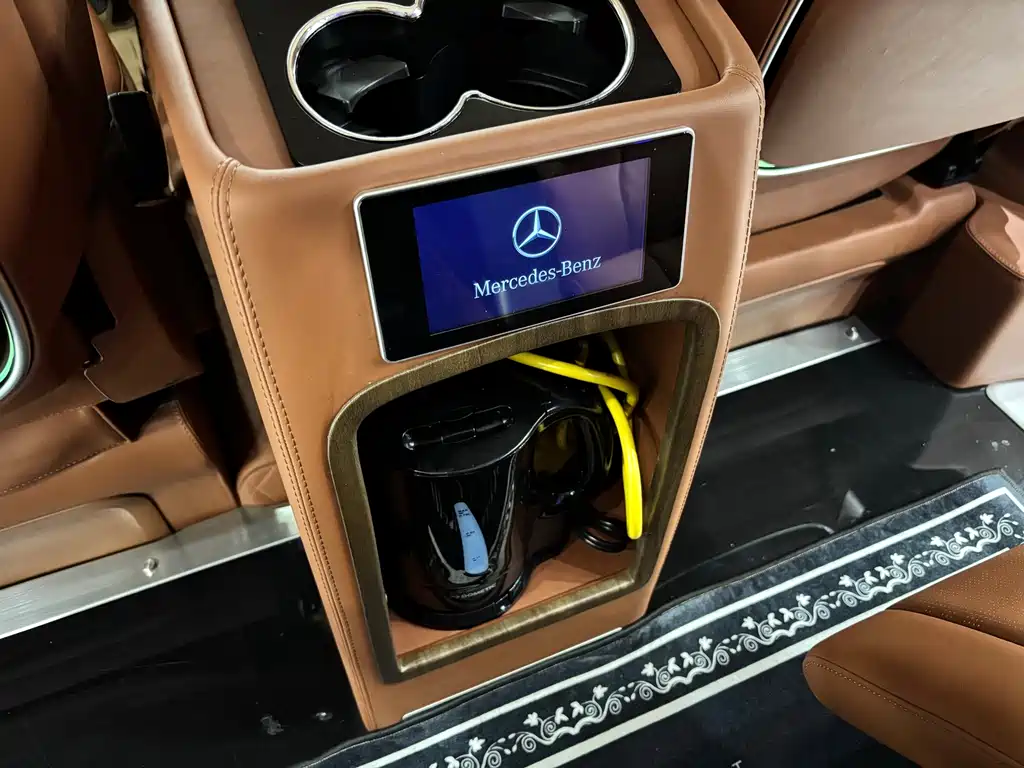Mercedes-Benz Vito 2021 2.0T Business Edition 7-seater 2022 - thumbnail 19