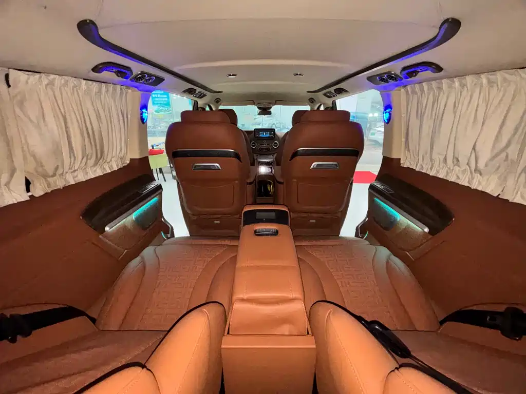 Mercedes-Benz Vito 2021 2.0T Business Edition 7-seater 2022 - thumbnail 24