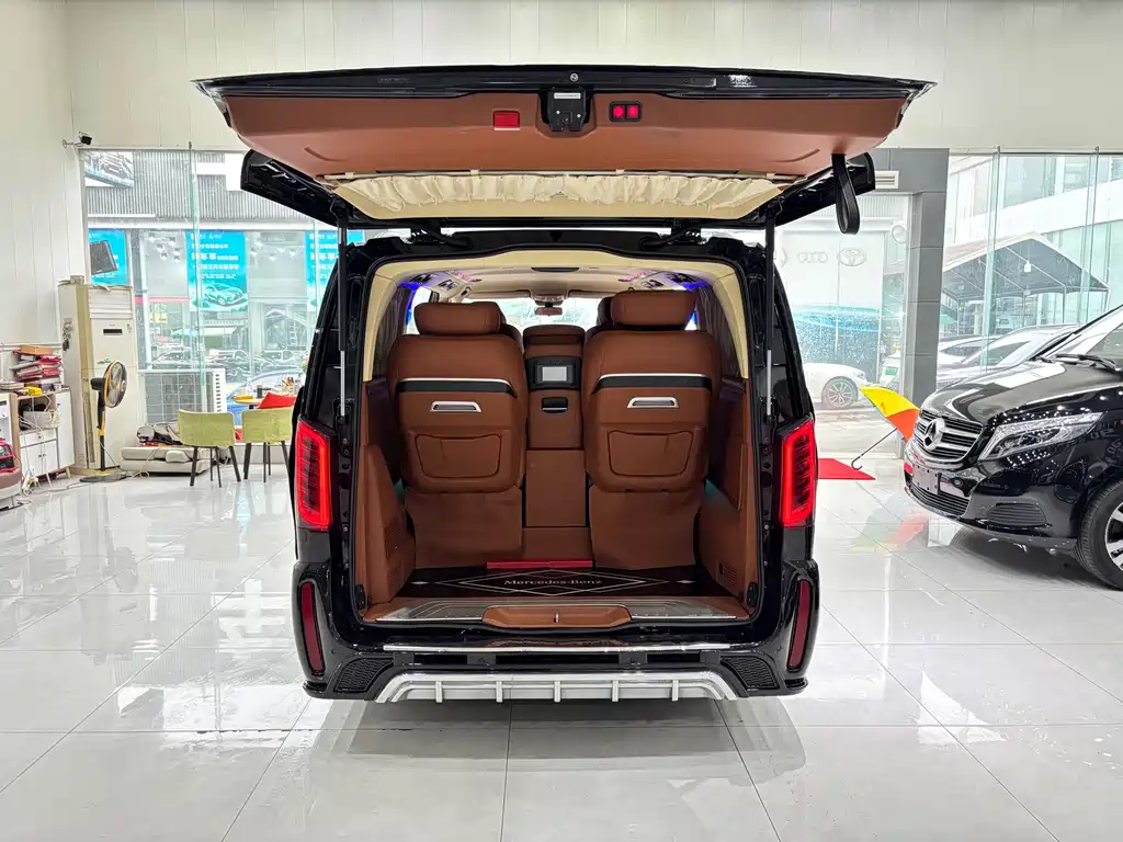 Mercedes-Benz Vito 2021 2.0T Business Edition 7-seater 2022 - thumbnail 25