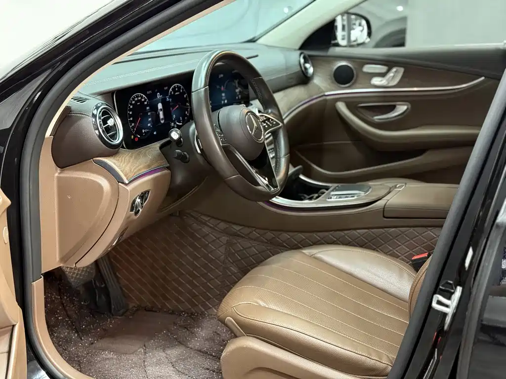 Mercedes-Benz Mercedes-Benz E-Class 2021 E 300 L Fashion Edition 2021 - thumbnail 4