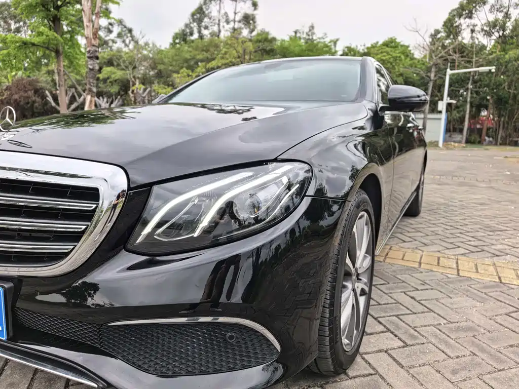 Mercedes-Benz Mercedes-Benz E-Class 2018 Facelift E 300 L Sport Style 2018 - thumbnail 8