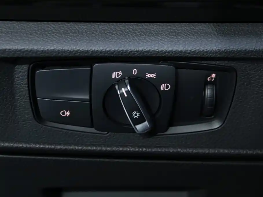 BMW BMW M2 2016 M2 2016 - thumbnail 9