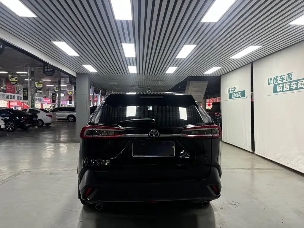 Toyota Venza 2022 2.0L CVT FWD Leading Edition 2022 - thumbnail 6