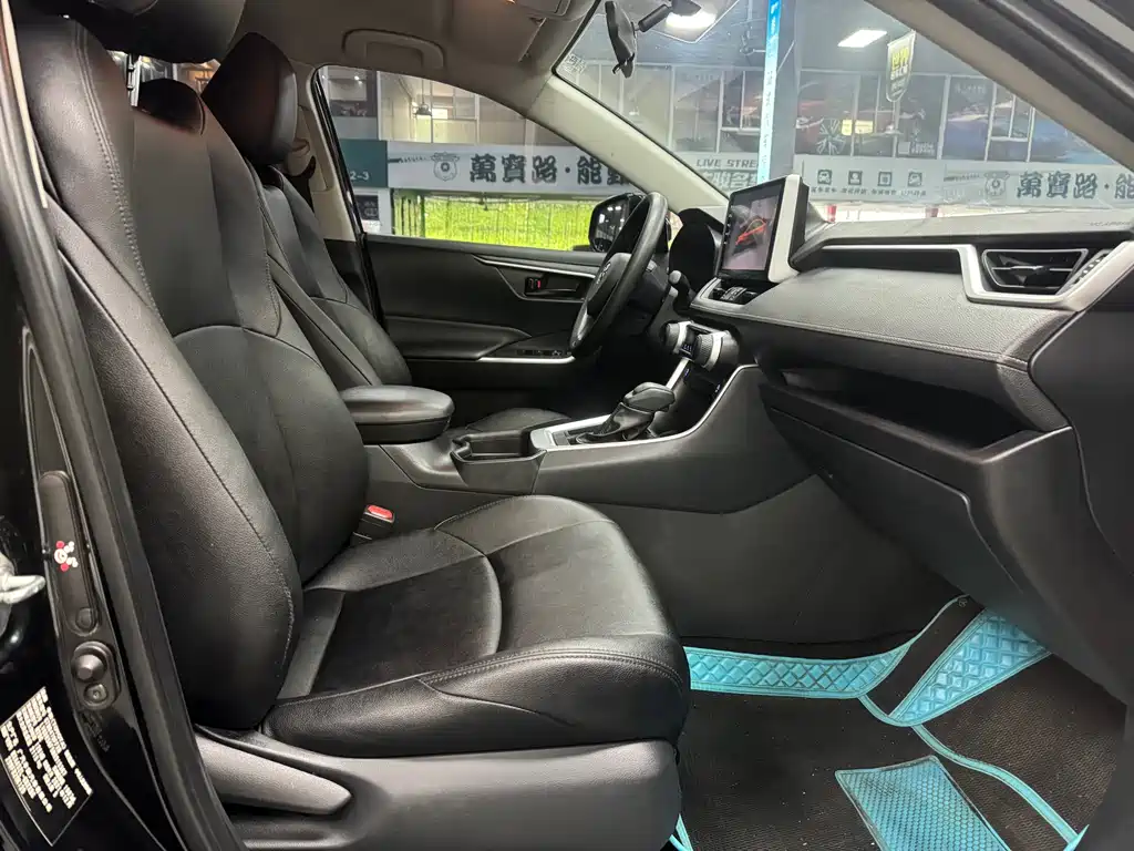 Toyota Venza 2022 2.0L CVT FWD Leading Edition 2022 - thumbnail 12
