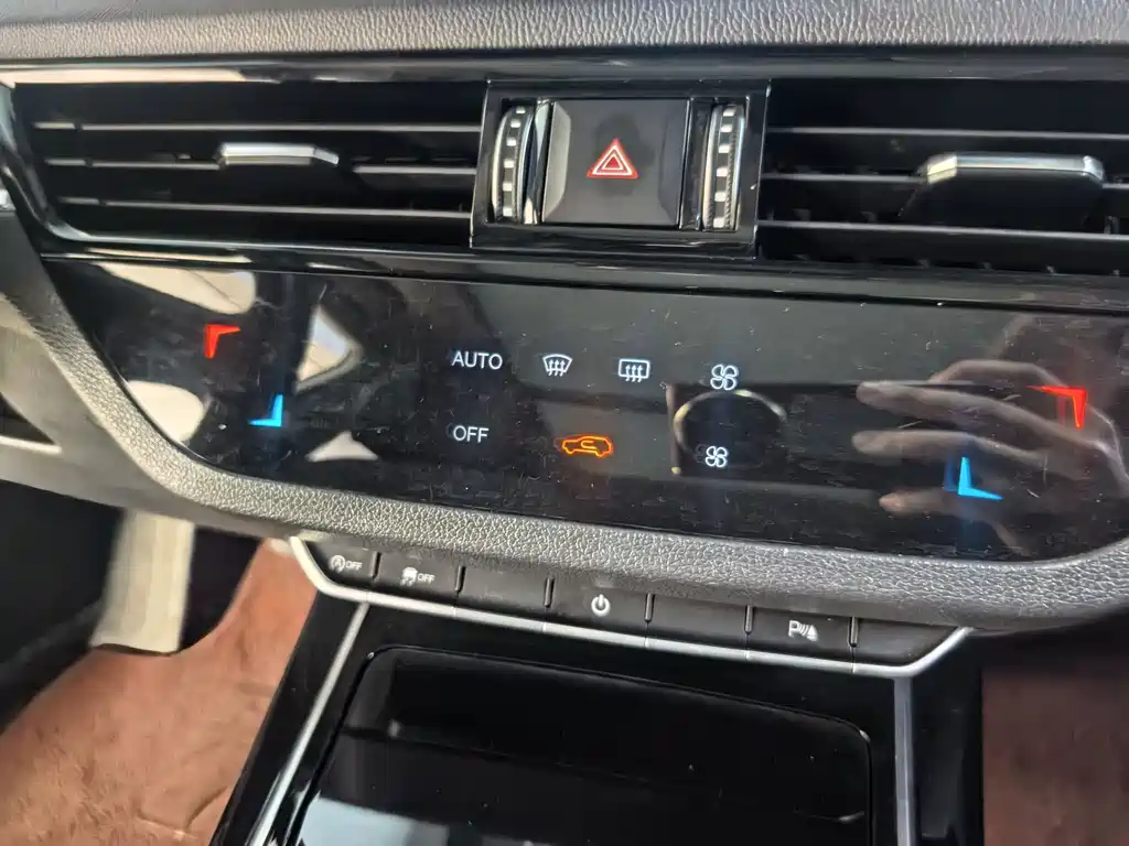 Hongqi Hongqi HS5 2022 2.0T Smart Connect Flag Enjoy Edition 2022 - thumbnail 18