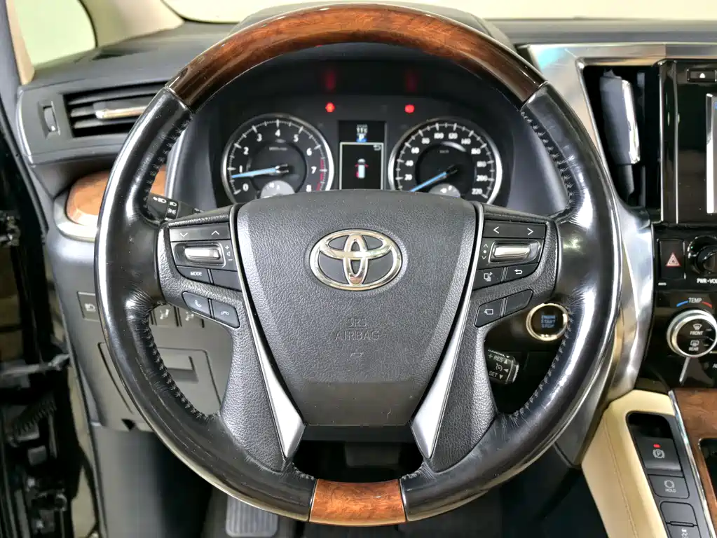 Toyota Alphard 2015 3.5L Executive Version 2017 - thumbnail 13