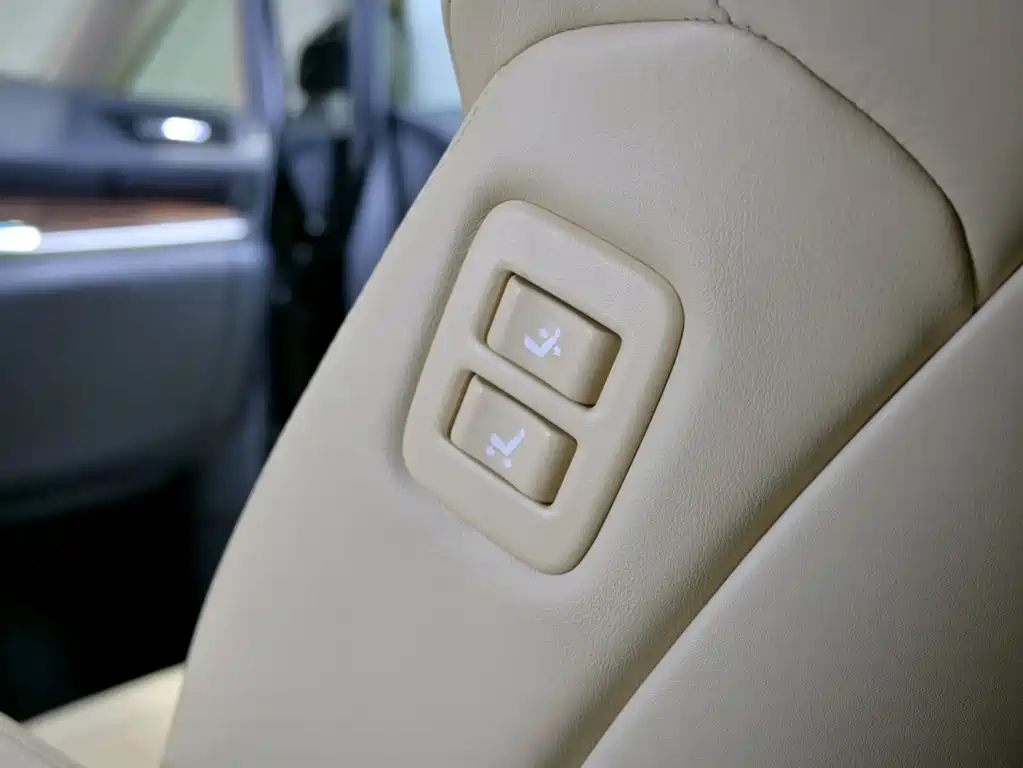 Toyota Alphard 2015 3.5L Executive Version 2017 - thumbnail 22