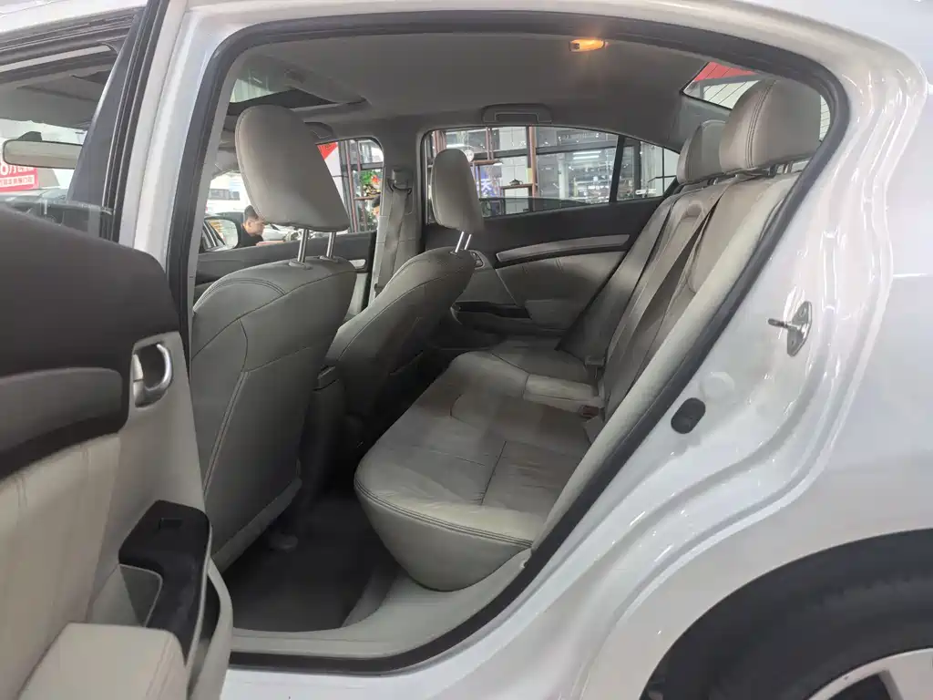 Honda Honda Civic 2013 10th Anniversary 1.8L Automatic Luxury Edition 2014 - thumbnail 5