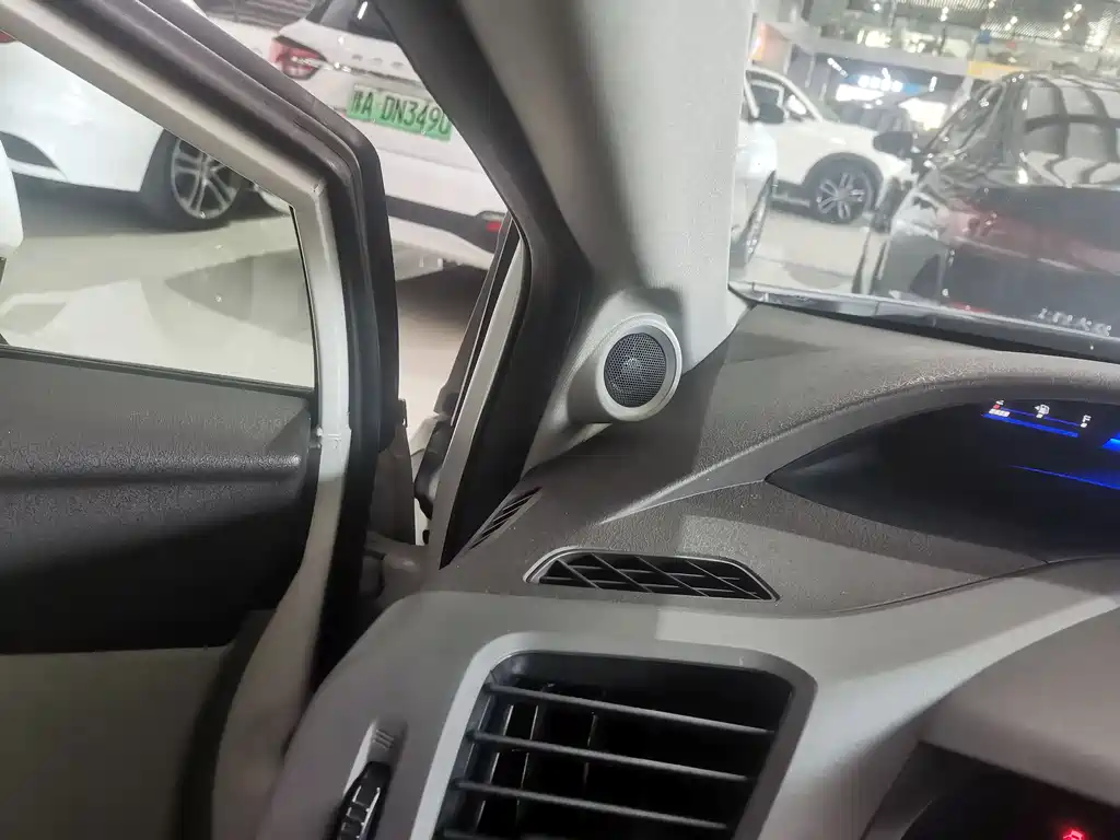 Honda Honda Civic 2013 10th Anniversary 1.8L Automatic Luxury Edition 2014 - thumbnail 8