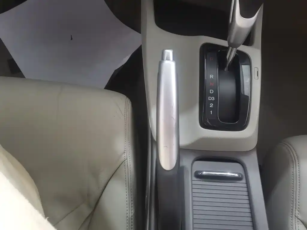 Honda Honda Civic 2013 10th Anniversary 1.8L Automatic Luxury Edition 2014 - thumbnail 10