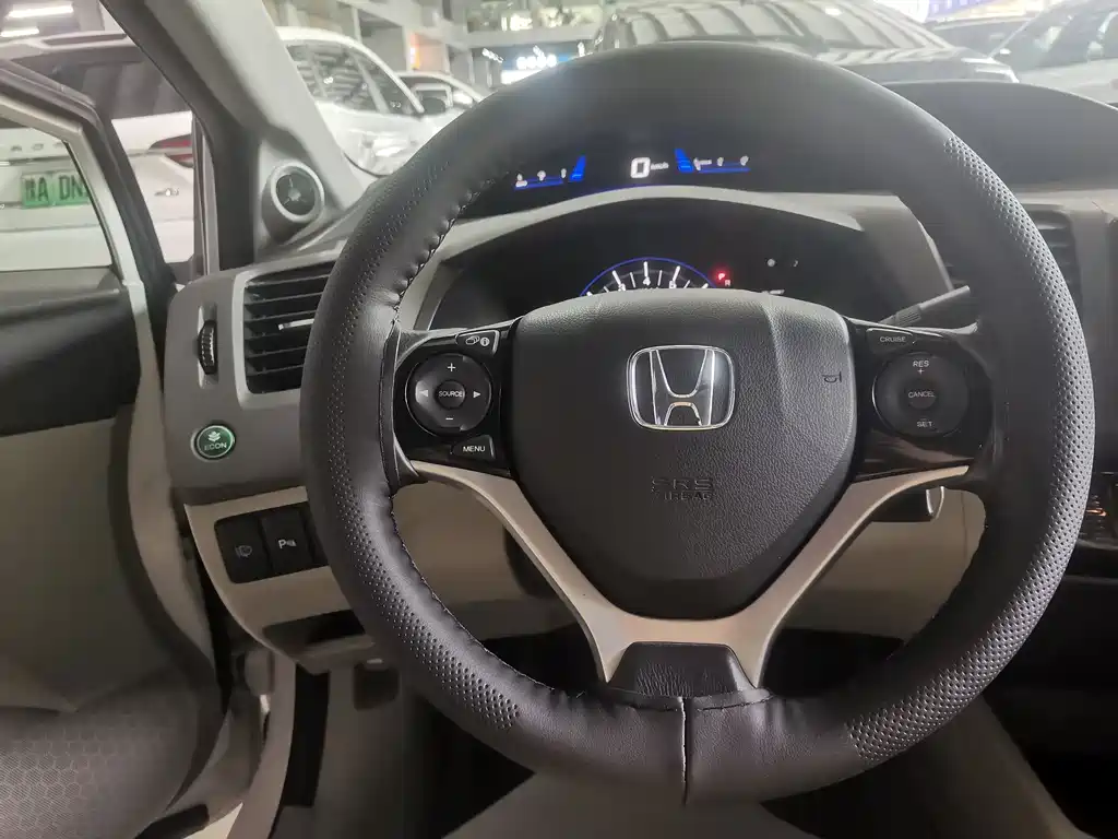 Honda Honda Civic 2013 10th Anniversary 1.8L Automatic Luxury Edition 2014 - thumbnail 13