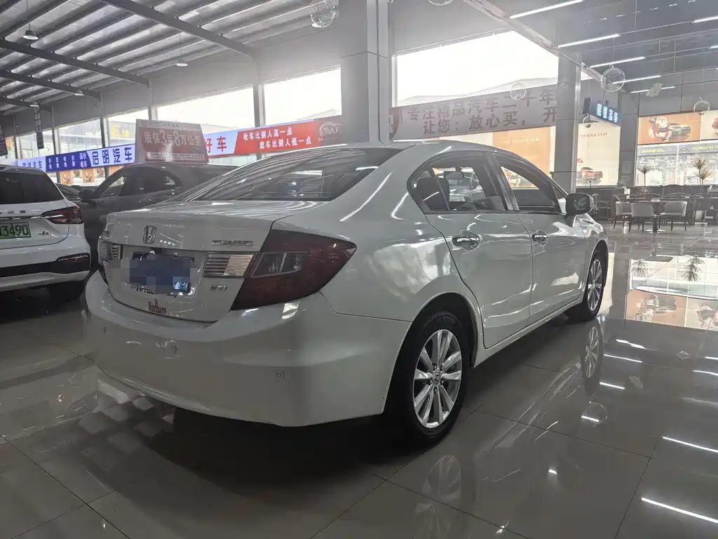 Honda Honda Civic 2013 10th Anniversary 1.8L Automatic Luxury Edition 2014 - thumbnail 17