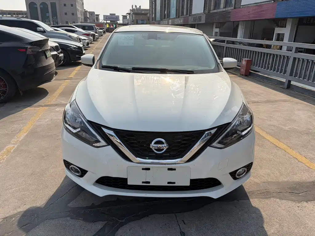 Nissan Nissan Sylphy 2022 Classic 1.6XL CVT Luxury Edition 2023 - thumbnail 2