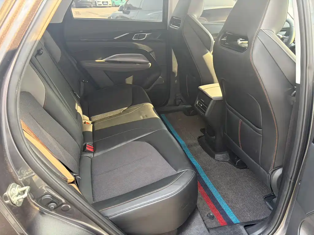 Changan Oushang Changan Oushang Z6 2022 Blue Whale 1.5T DCT Smart Enjoy Edition 2023 - thumbnail 9