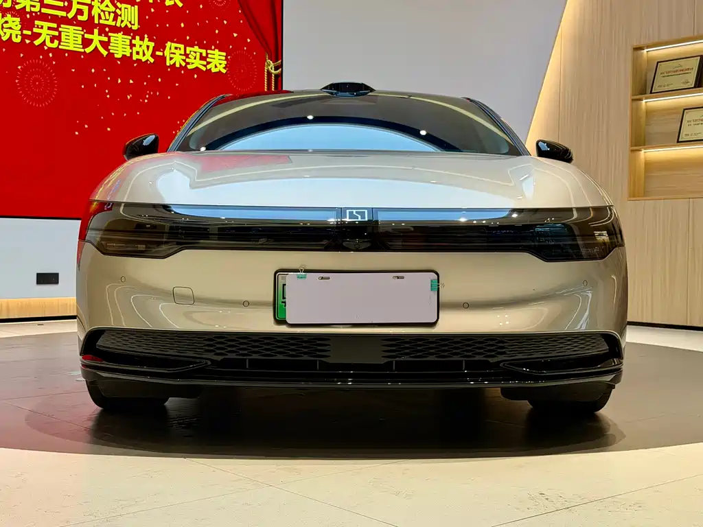 Zeekr ZEEKR 007 2024 AWD Intelligent Drive 75kWh 2024 - thumbnail 2