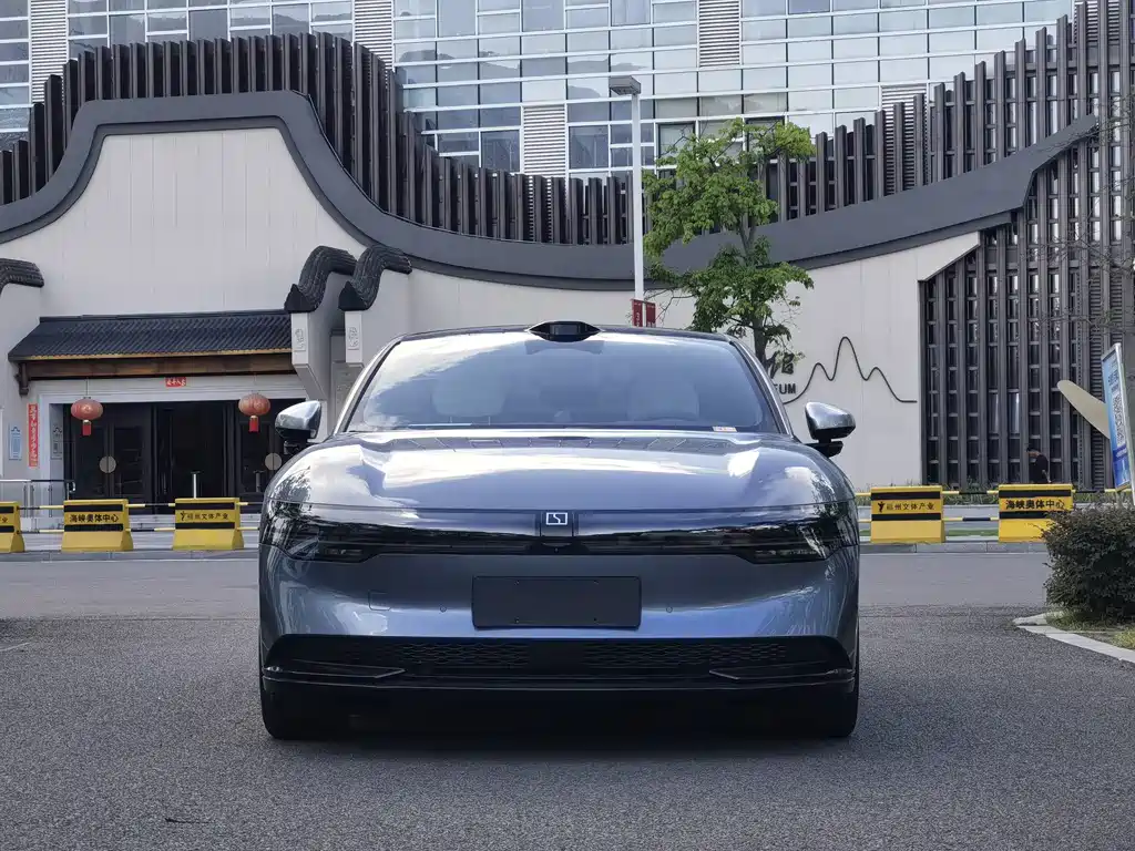 Zeekr ZEEKR 007 2025 AWD Intelligent Drive 75kWh 2025 - thumbnail 2