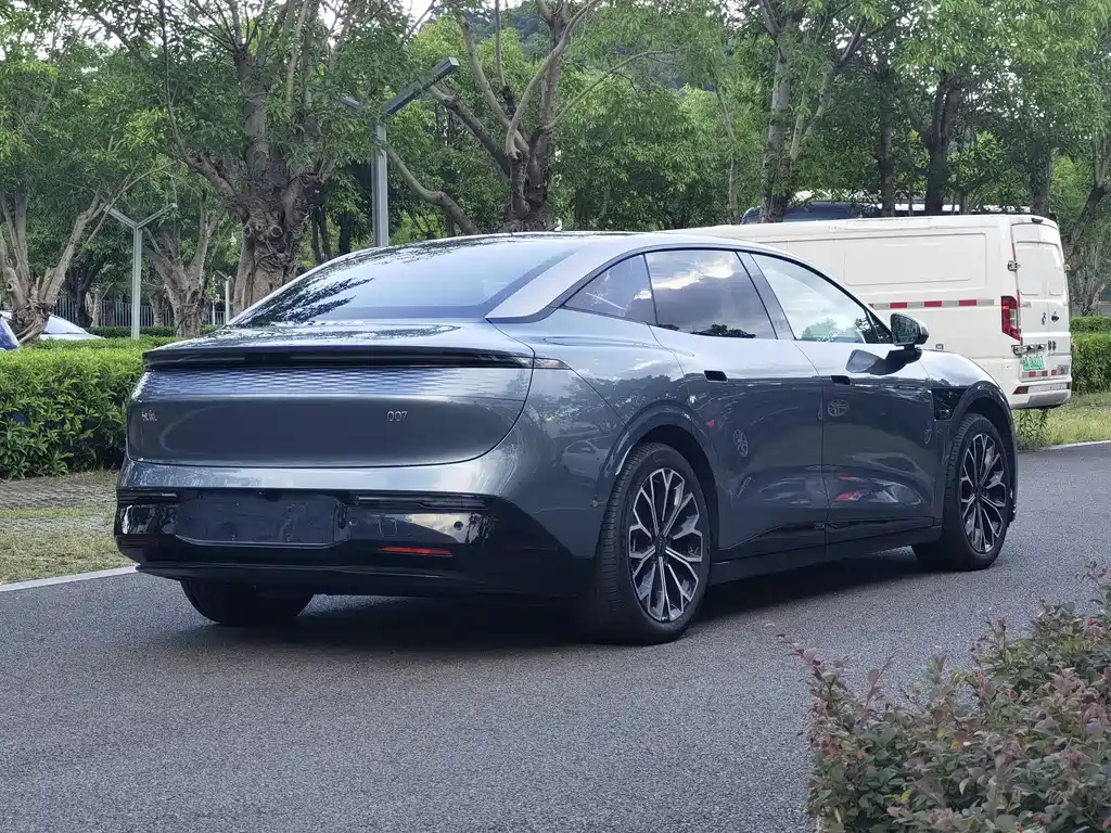 Zeekr ZEEKR 007 2025 AWD Intelligent Drive 75kWh 2025 - thumbnail 4