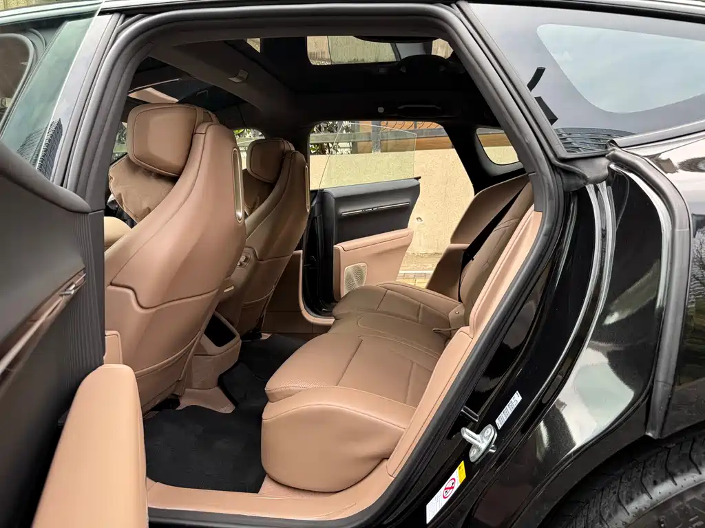 Avatr Avita 12 2026 Ultra EV AWD 2025 - thumbnail 9