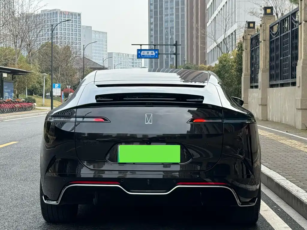 Avatr Avita 12 2026 Ultra EV AWD 2025 - thumbnail 11