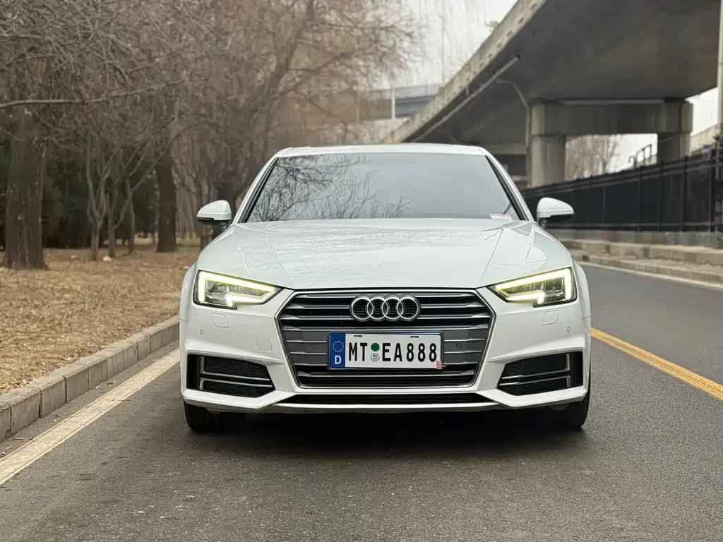 Audi Audi A4L 2018 30th Anniversary Edition 40 TFSI Fashion Model 2018