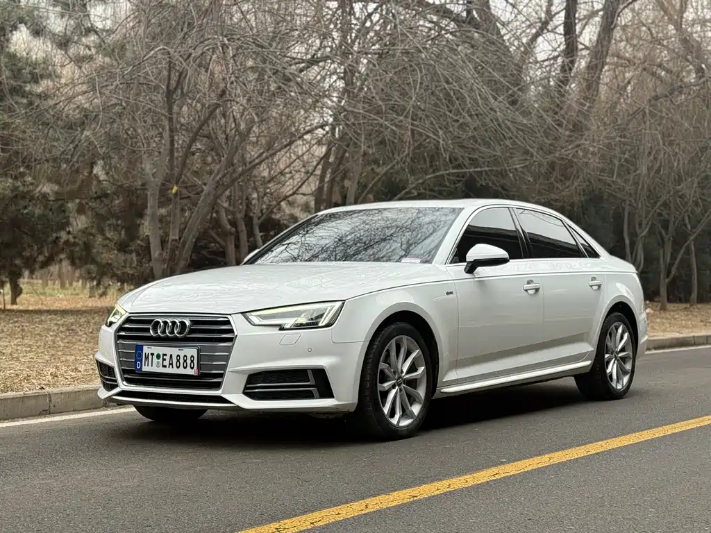 Audi Audi A4L 2018 30th Anniversary Edition 40 TFSI Fashion Model 2018 - thumbnail 3